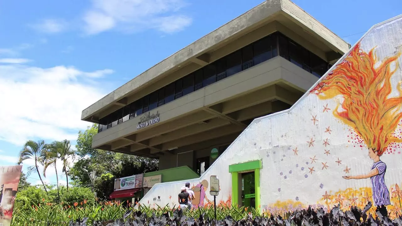 Museo de la ciudad Medellin Colombia